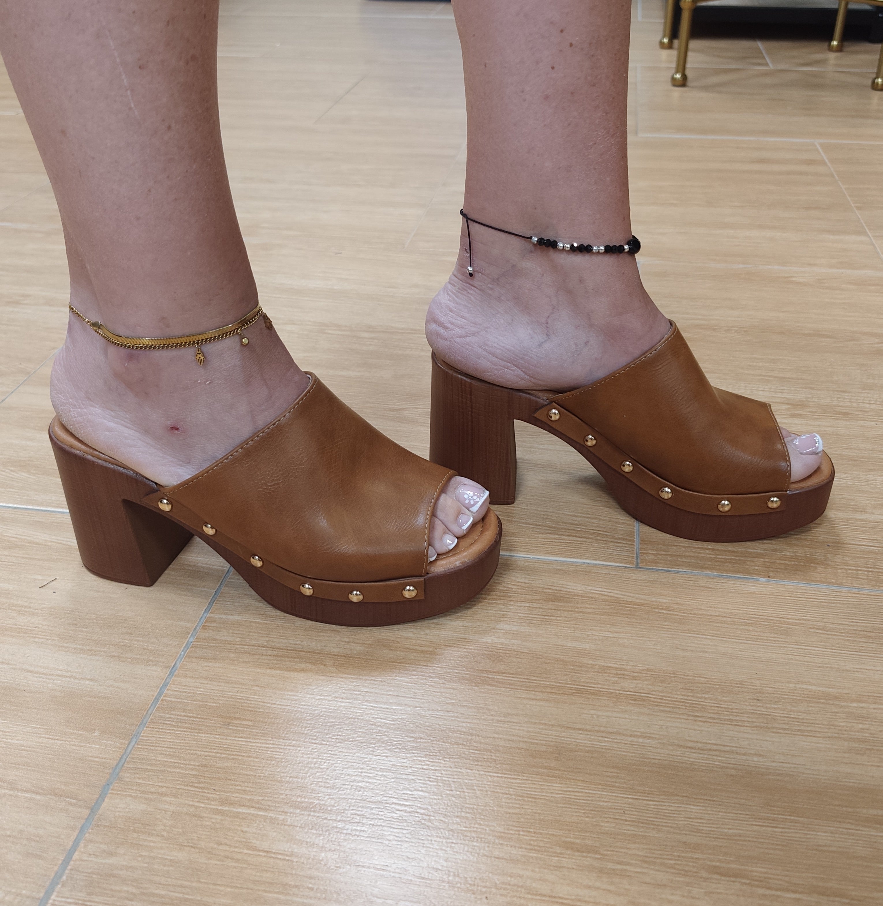 TACON ZUECO CAMEL